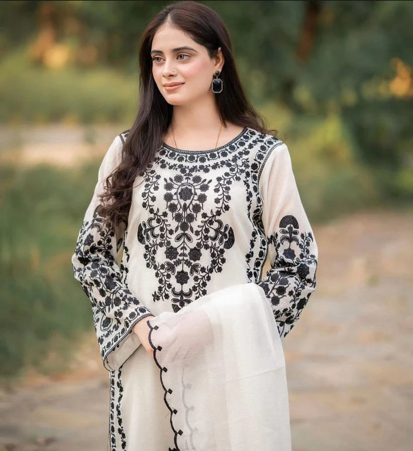 JAZMIN- LAWN 3PC EMBROIDERED SHIRT WITH ORGANZA EMBROIDERED DUPATTA WITH TROUSER -BIC-2814